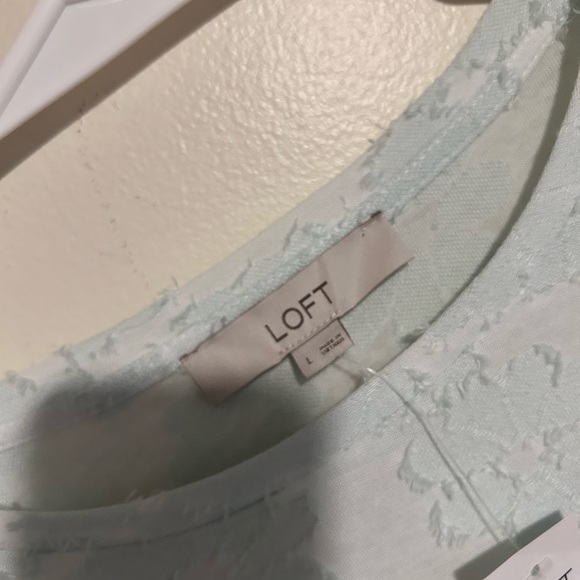 LOFT Women's Soft Blue Floral Blouse - Picture 4 of 5